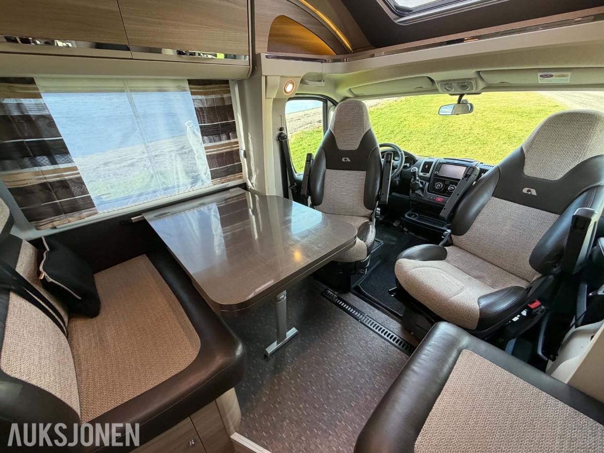 Adria MATRIX M 670 SL / SOLCELLE / MANUELL /