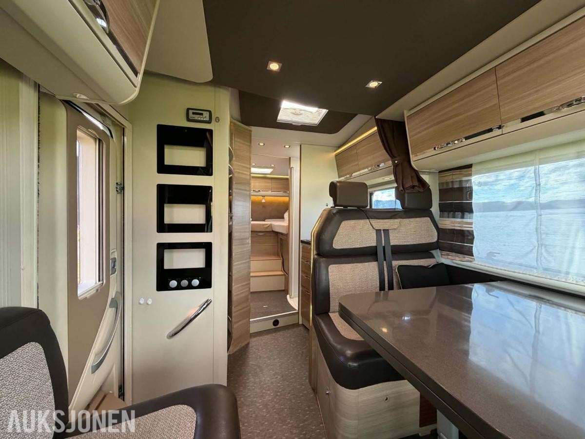 Adria MATRIX M 670 SL / SOLCELLE / MANUELL /