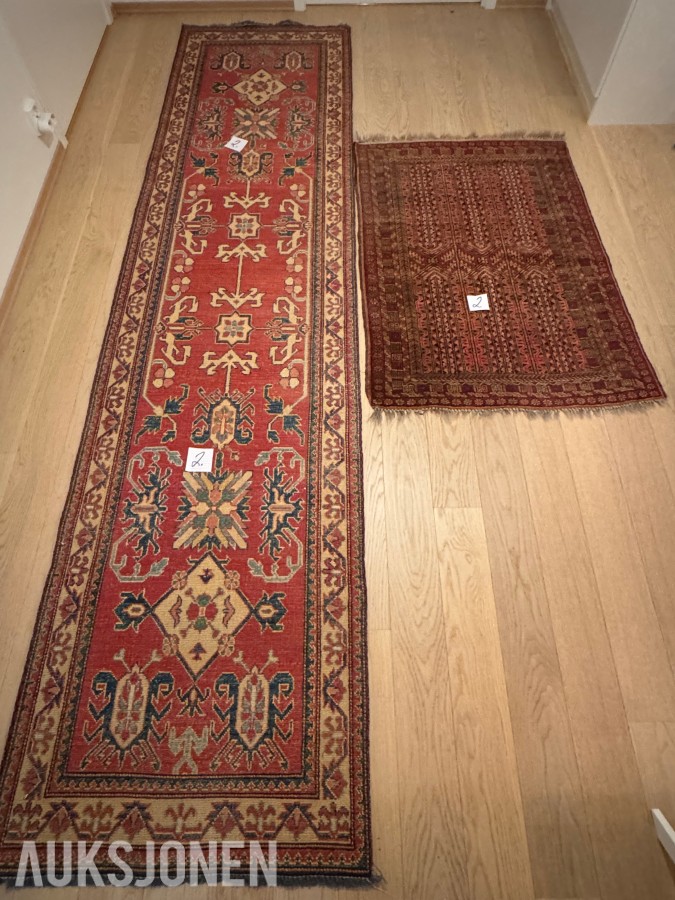 NR2 2STK TEPPER HÅNDKNYTTET