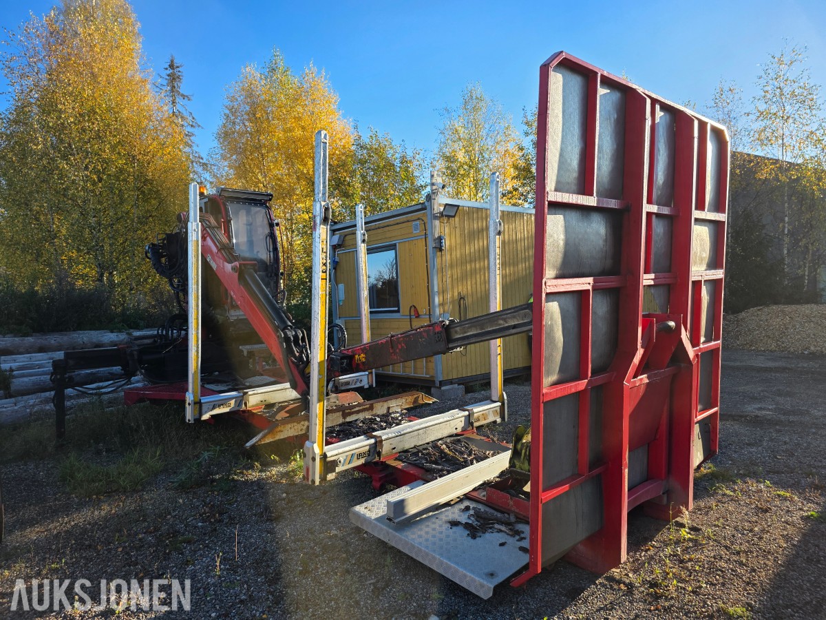 2013 Komplett tømmerpåbygg med HIAB kran på krokramme