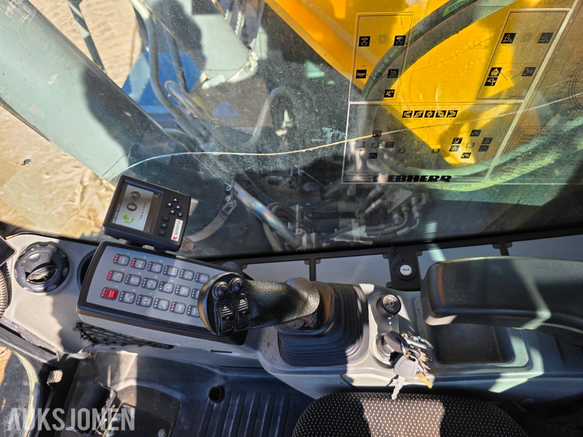 2020 Liebherr 924 beltegraver-sentralsmøring-leica gps-R8rototilt-nylig tatt service