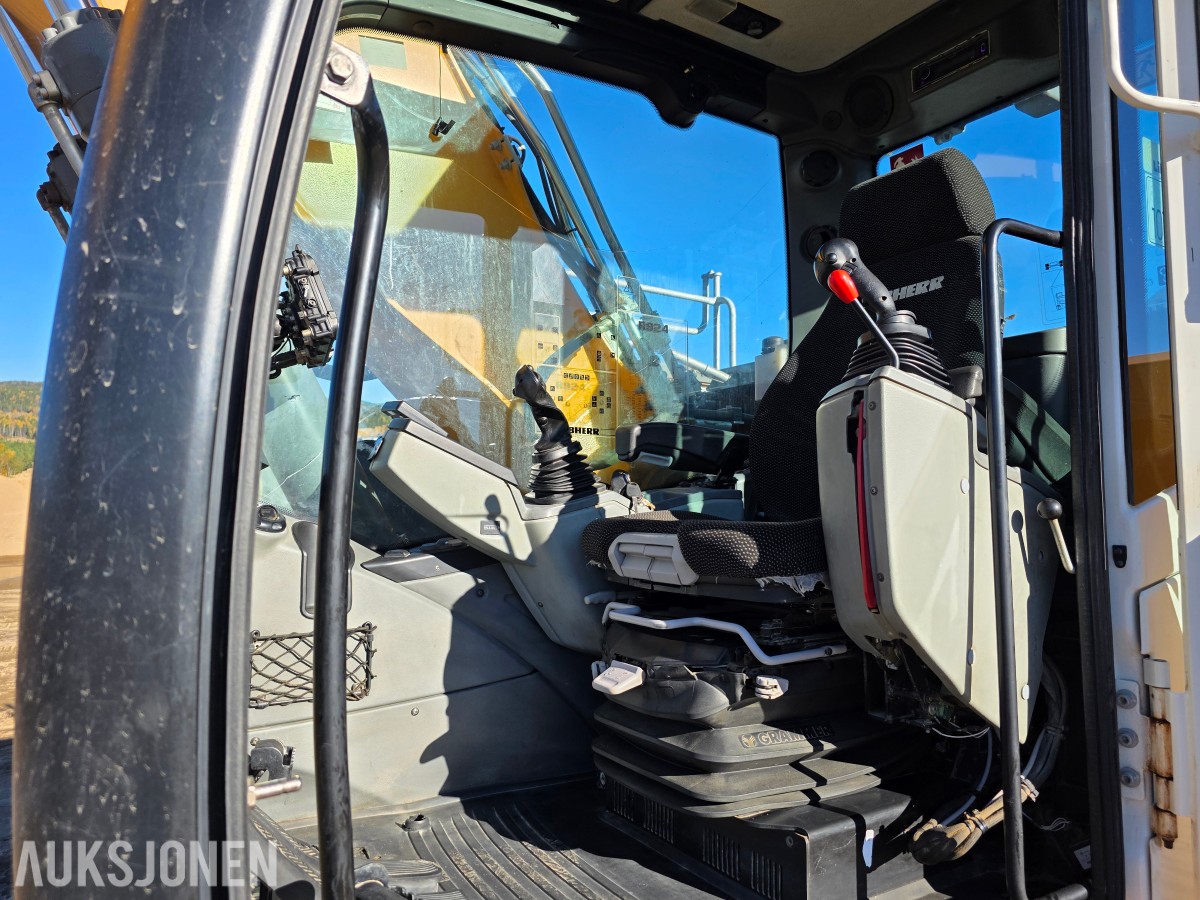 2020 Liebherr 924 beltegraver-sentralsmøring-leica gps-R8rototilt-nylig tatt service