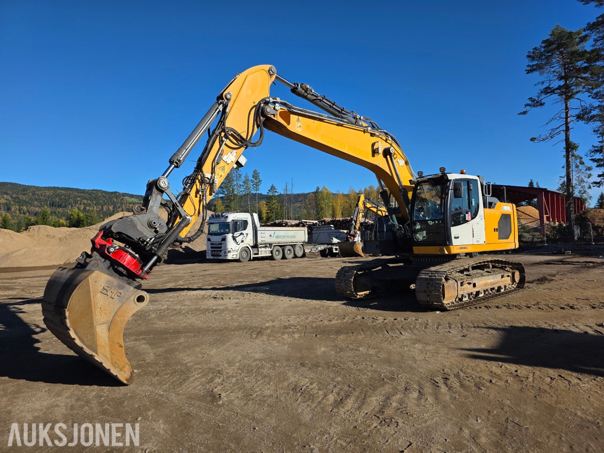 2020 Liebherr 924 beltegraver-sentralsmøring-leica gps-R8rototilt-nylig tatt service
