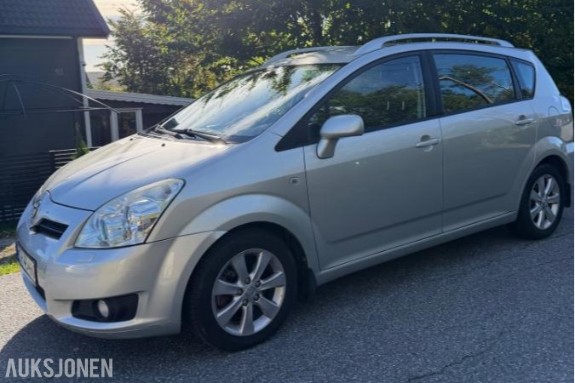 2008 Toyota Corolla Verso 2.2 136hk 7 SETER HENGERFESTE S+V DEKK KUN 69570km EU OK 10.2028