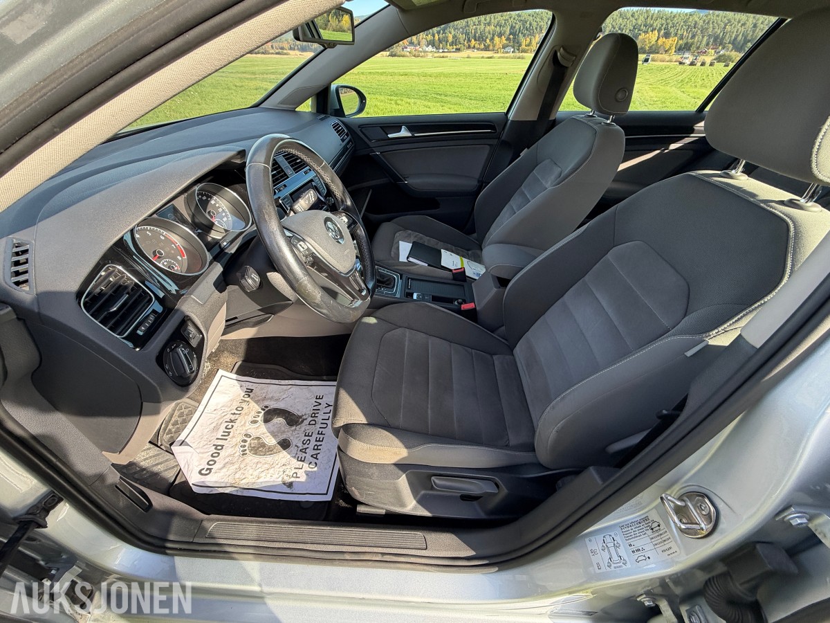 2015 Volkswagen GOLF 1.2-105 / Automat / Servicehefte / EU-OK 
