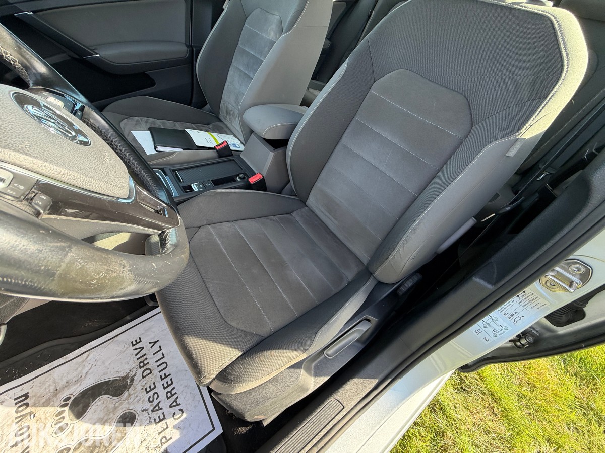 2015 Volkswagen GOLF 1.2-105 / Automat / Servicehefte / EU-OK 