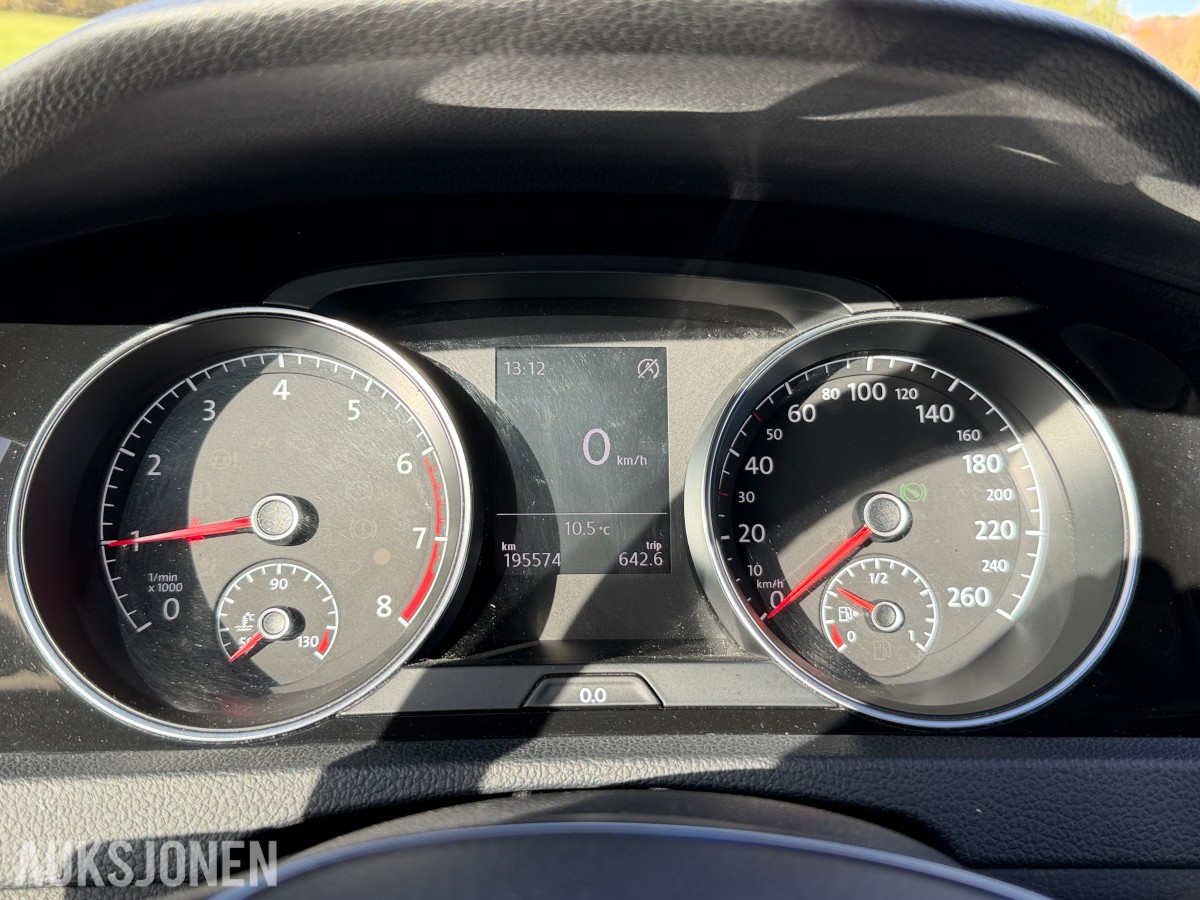 2015 Volkswagen GOLF 1.2-105 / Automat / Servicehefte / EU-OK 