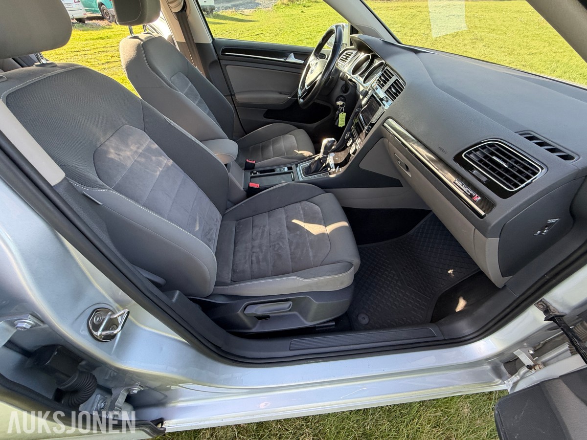 2015 Volkswagen GOLF 1.2-105 / Automat / Servicehefte / EU-OK 