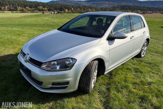 2015 Volkswagen GOLF 1.2-105 / Automat / Servicehefte / EU-OK 
