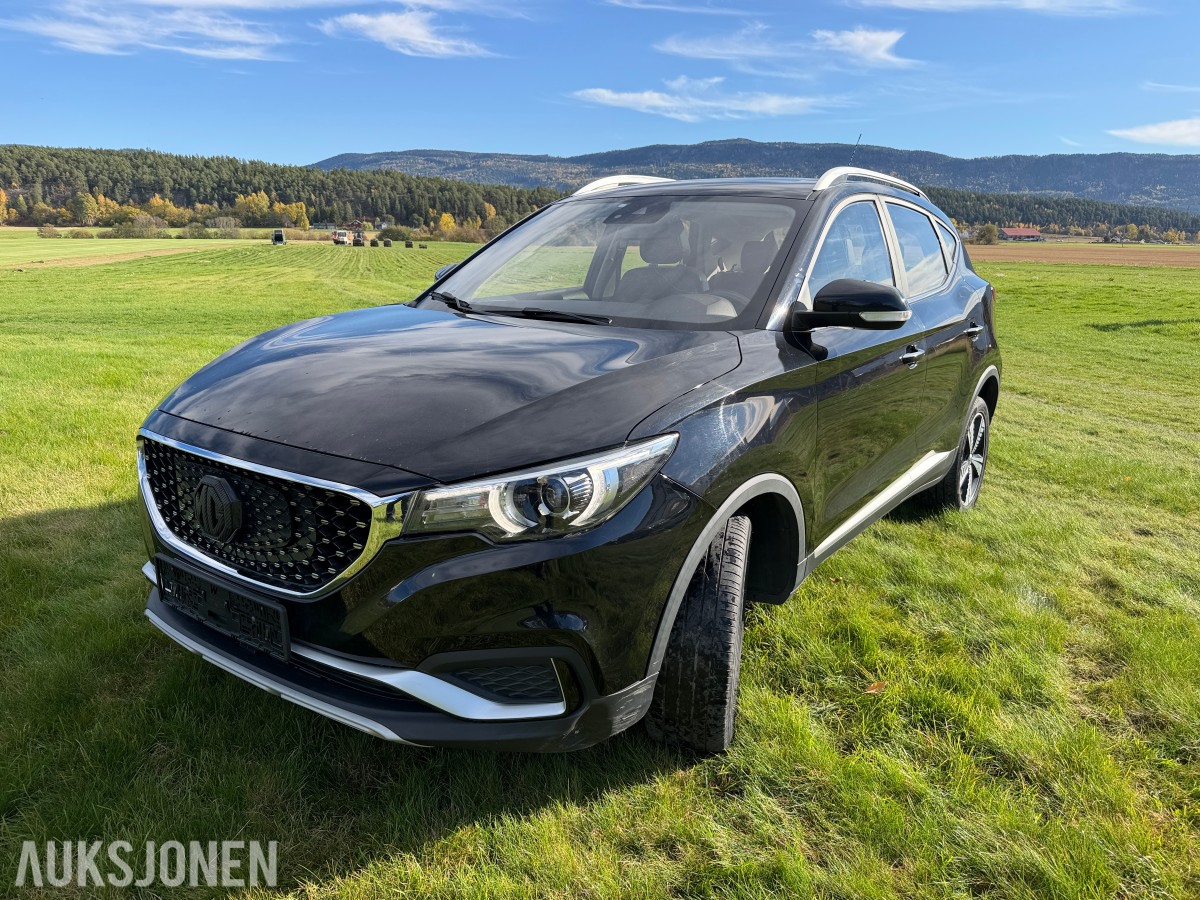 2020 MG ZS EV 143hk / servicehefte / EU-OK 