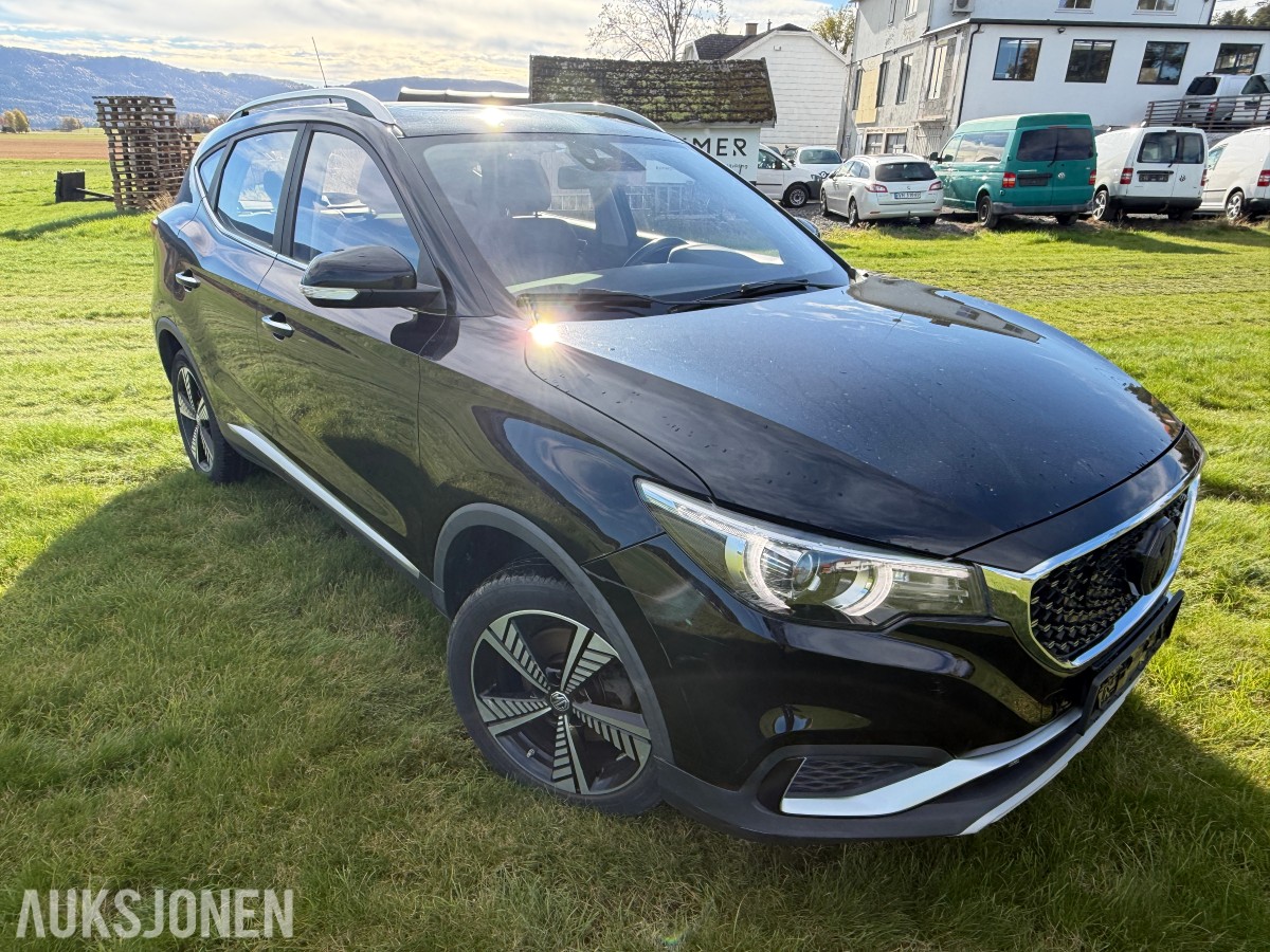 2020 MG ZS EV 143hk / servicehefte / EU-OK 