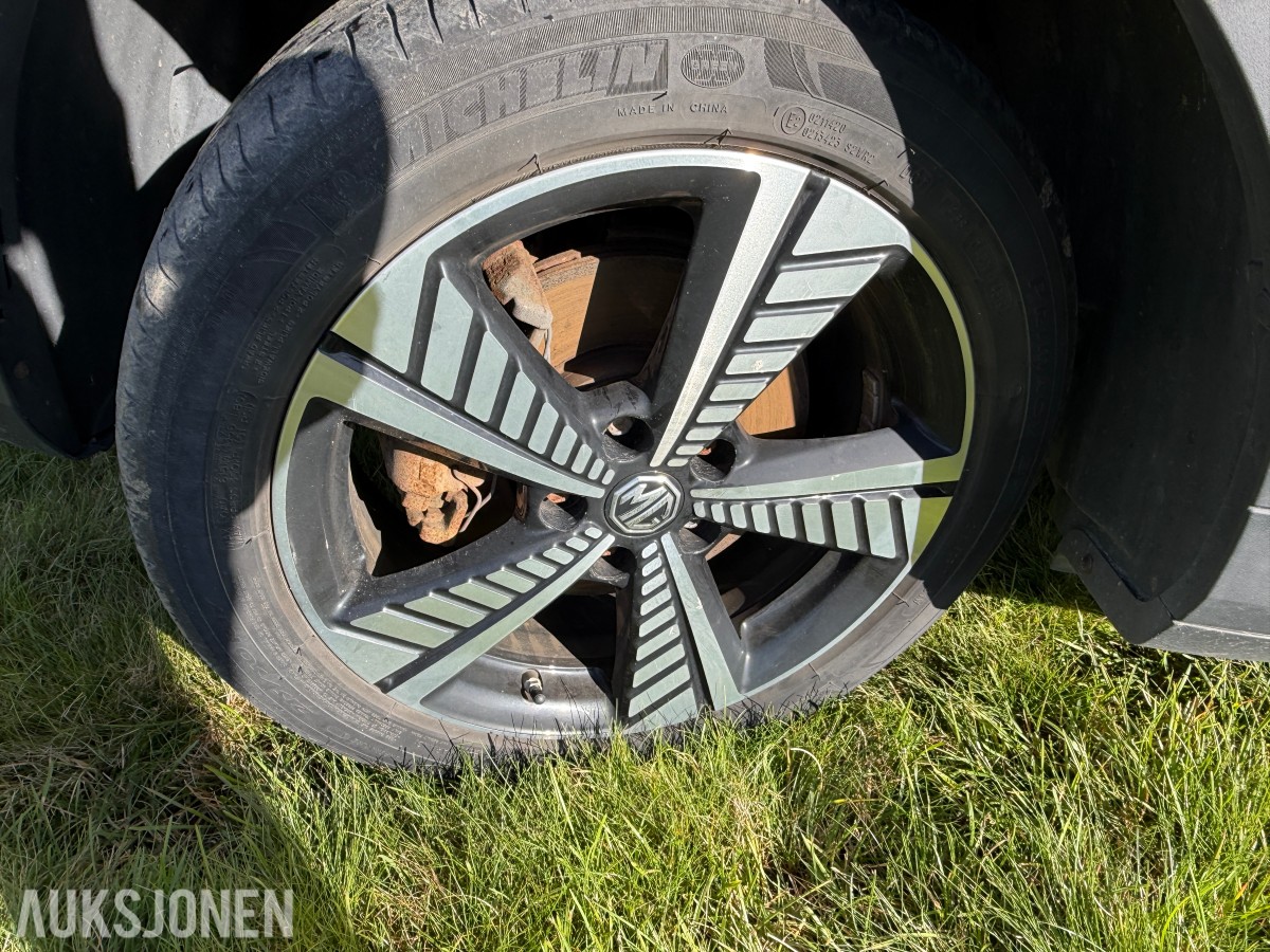 2020 MG ZS EV 143hk / servicehefte / EU-OK 
