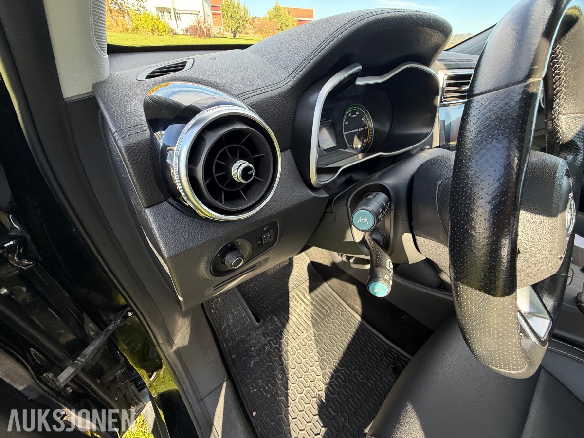 2020 MG ZS EV 143hk / servicehefte / EU-OK 