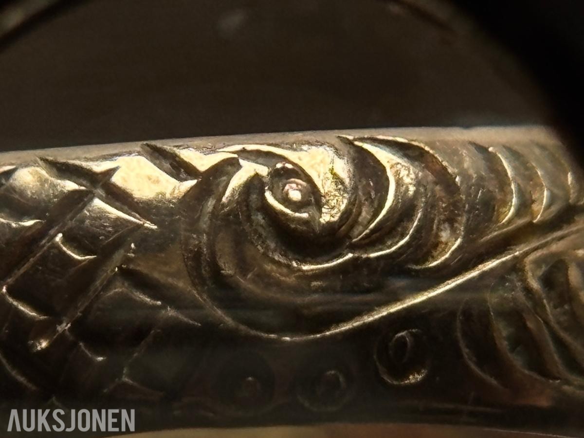 Unikt par håndgraverte 14K gifteringer ca. 1910–1915 – E.H. / J.R. – proveniens