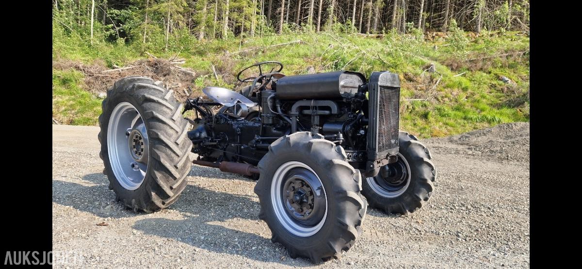 1971 Massey Ferguson tea20 