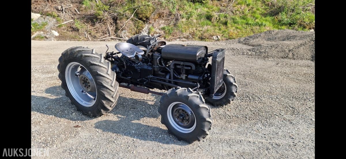 1971 Massey Ferguson tea20 