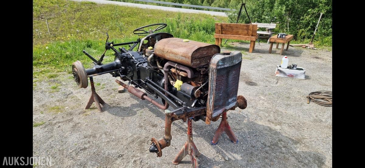 1971 Massey Ferguson tea20 