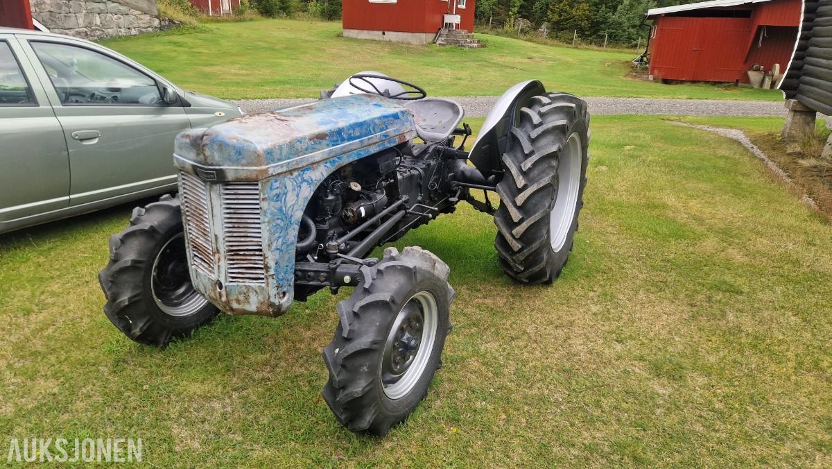 1971 Massey Ferguson tea20 