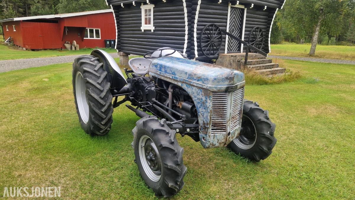 1971 Massey Ferguson tea20 