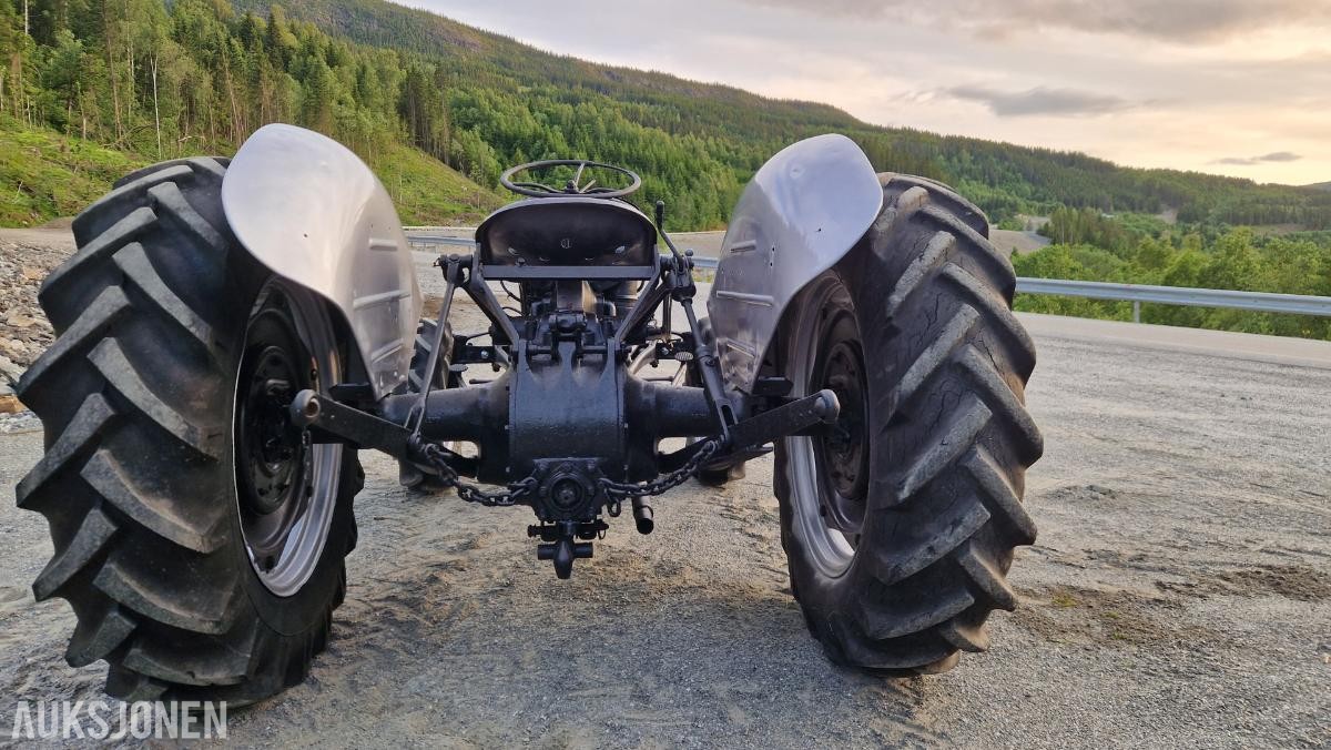 1971 Massey Ferguson tea20 