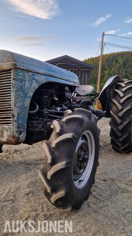 1971 Massey Ferguson tea20 