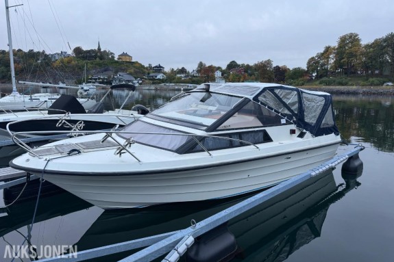 Draco 24 Styling båt med rep objekt Mercruiser 200 hk motor - ingen minstepris