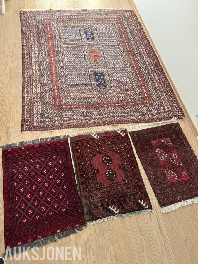 NR3 HÅNDKNYTTET TEPPER