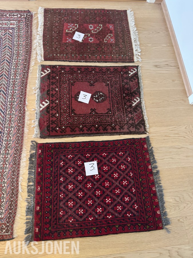 NR3 HÅNDKNYTTET TEPPER
