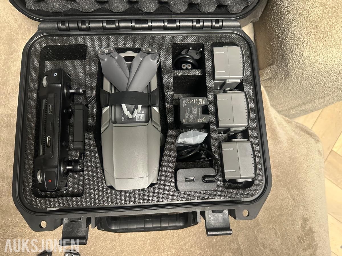 2023 DJI MAVIC 2 ZOOM - FLY MORE COMBO
