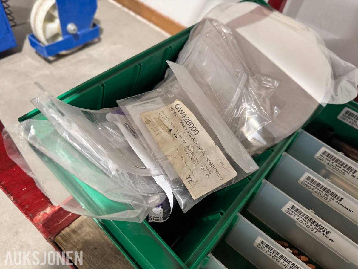 Sveiseutstyr masker med avtrekk, X21 skjærebrenner sett, manometer, deler, traller