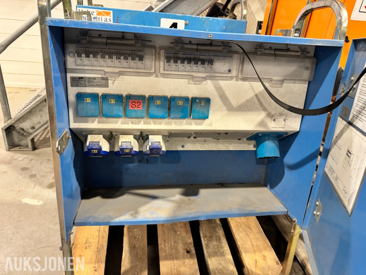 6 stk EL-sentraler byggestrøm skap 230 Volt