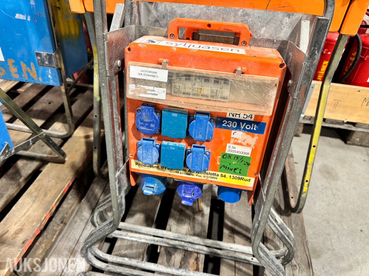 6 stk EL-sentraler byggestrøm skap 230 Volt