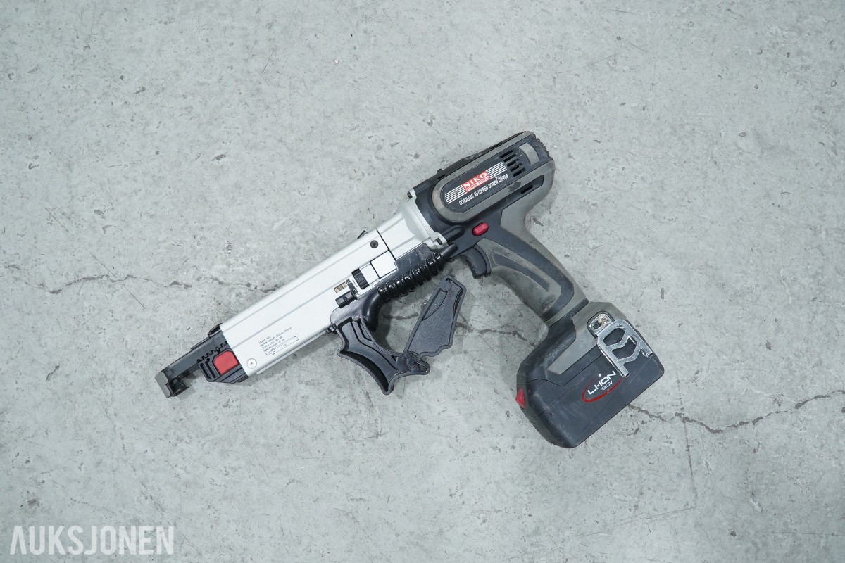 NIKO SA55 COMBI skruautomat og Hilti HDM 330 utpresseapparat