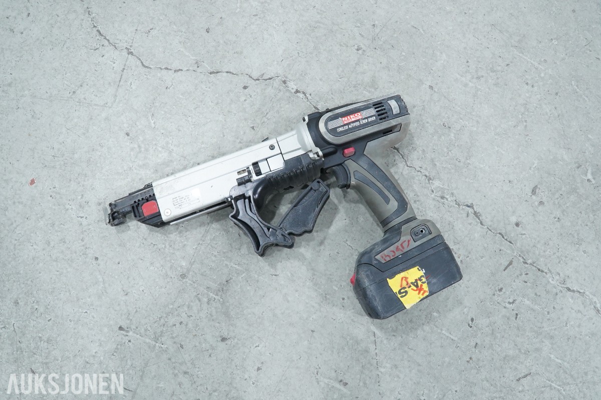 NIKO SA55 COMBI skruautomat og Hilti HDM 330 utpresseapparat