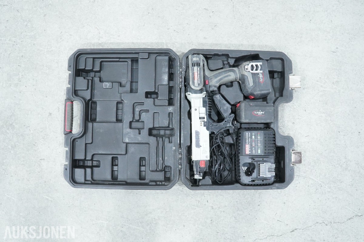 NIKO SA55 COMBI skruautomat og Hilti HDM 330 utpresseapparat
