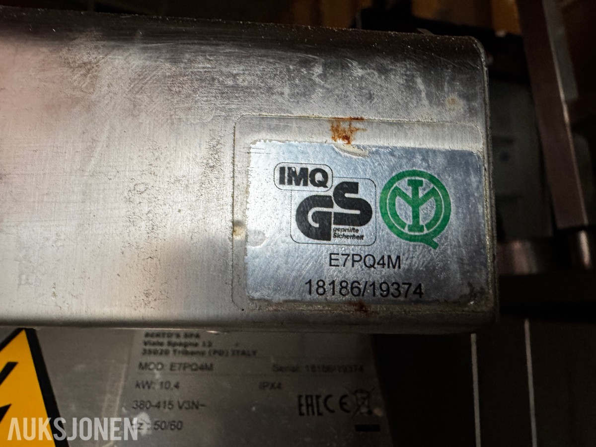 Berto`s E7PQ4M 10,4 KW 4 plater kokeplate