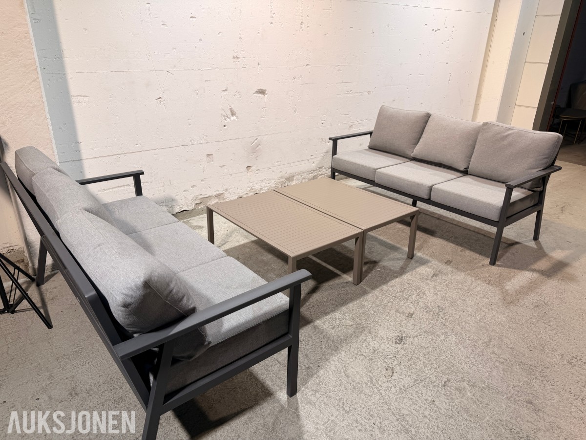 Brafab Samvaro sofa­gruppe med 2 Nardi Aria 100 bord