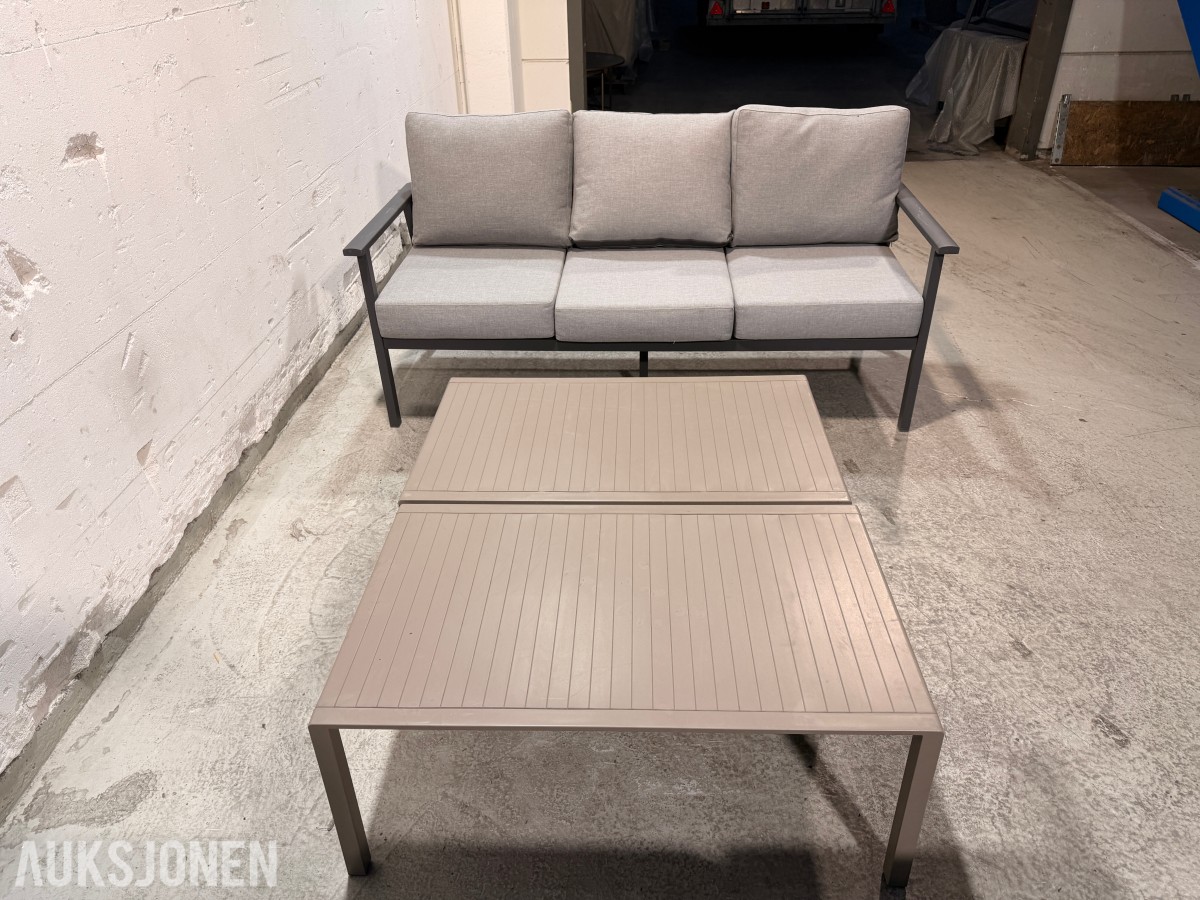 Brafab Samvaro sofa­gruppe med 2 Nardi Aria 100 bord
