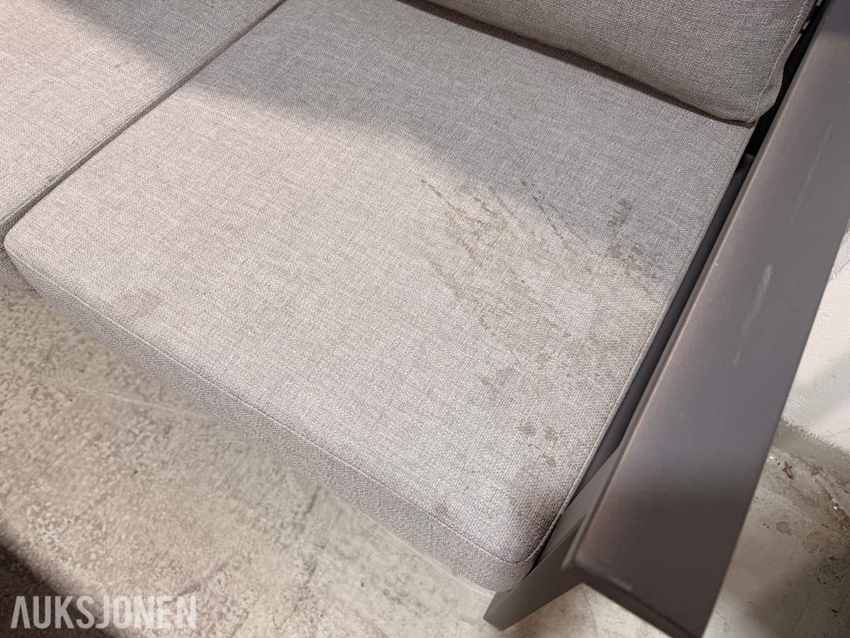 Brafab Samvaro sofa­gruppe med 2 Nardi Aria 100 bord