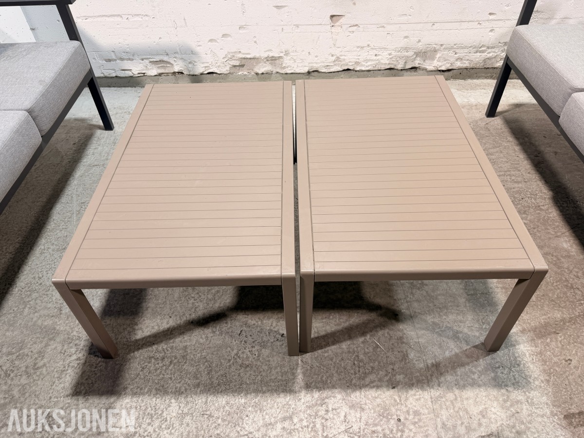 Brafab Samvaro sofa­gruppe med 2 Nardi Aria 100 bord