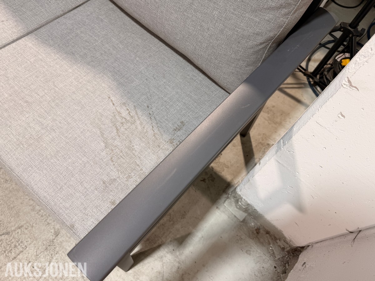 Brafab Samvaro sofa­gruppe med 2 Nardi Aria 100 bord