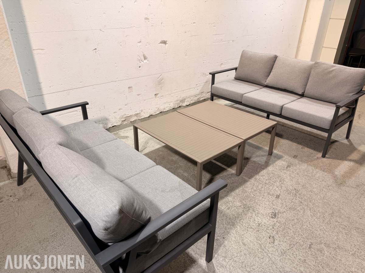 Brafab Samvaro sofa­gruppe med 2 Nardi Aria 100 bord