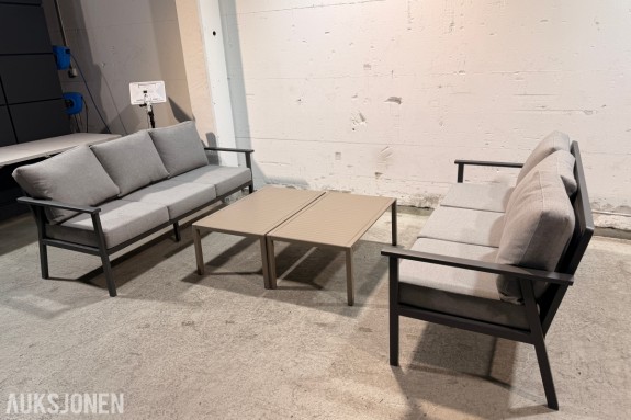 Brafab Samvaro sofa­gruppe med 2 Nardi Aria 100 bord