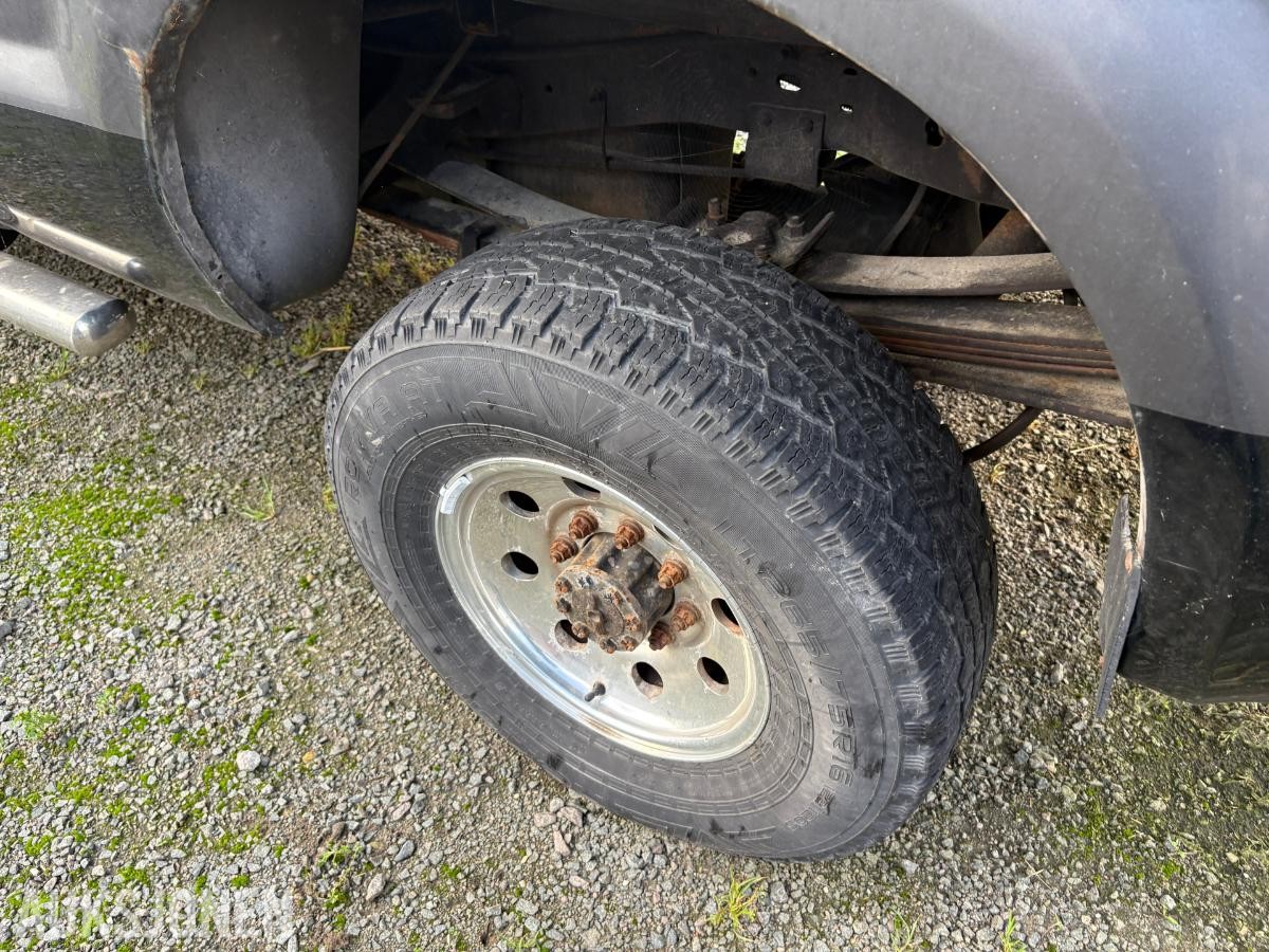 2003 Ford f-350 påkostet reparasjons objekt 