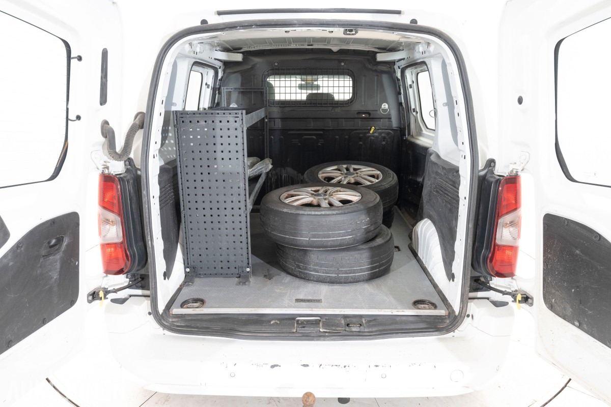 2022 Citroen Berlingo BlueHDI 102 HK L1 HENGERFESTE CRUISE BLINDSONEASSISTENT