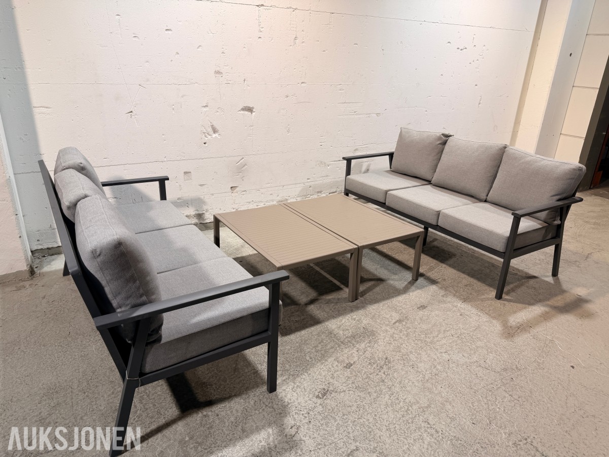 Brafab Samvaro sofa­gruppe med 2 Nardi Aria 100 bord