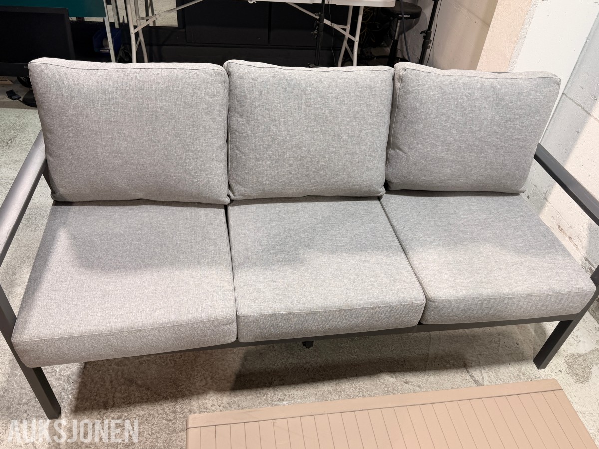 Brafab Samvaro sofa­gruppe med 2 Nardi Aria 100 bord