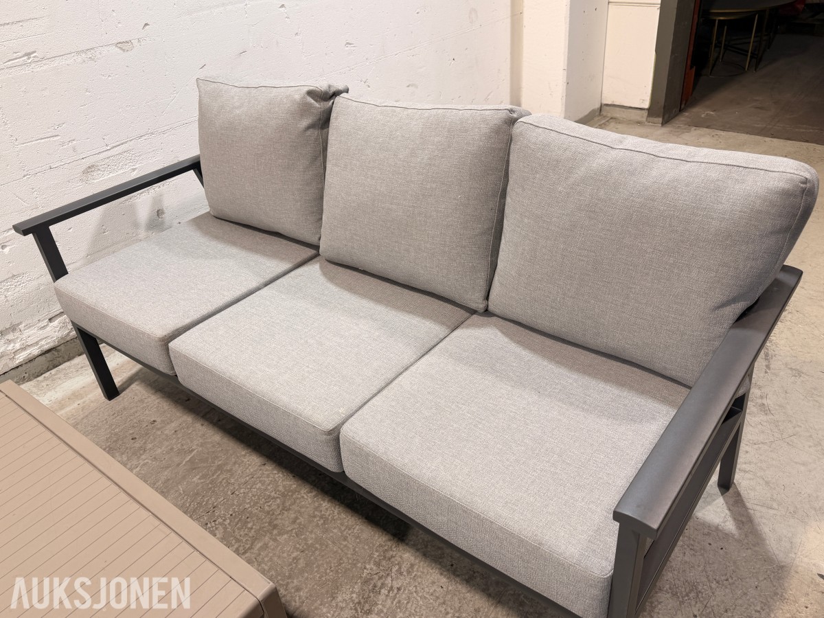 Brafab Samvaro sofa­gruppe med 2 Nardi Aria 100 bord