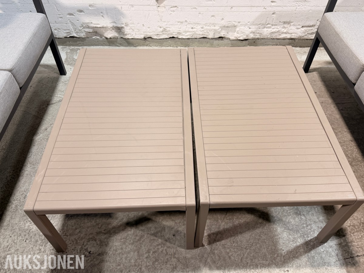 Brafab Samvaro sofa­gruppe med 2 Nardi Aria 100 bord