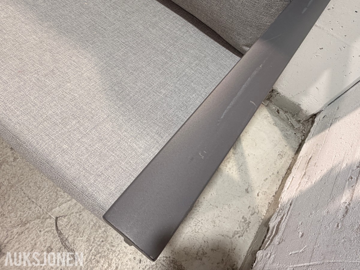 Brafab Samvaro sofa­gruppe med 2 Nardi Aria 100 bord
